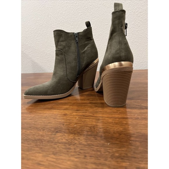 Crown‎ And Ivy Women Bootie Size 8.5 Olive Green Gold Suede - Picture 3 of 7